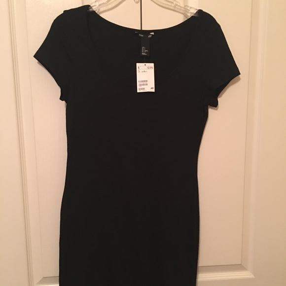 h and m black dress shirt